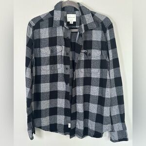 American Eagle Mens Medium Flannel Shirt Black Gray Plaid Button Front LS